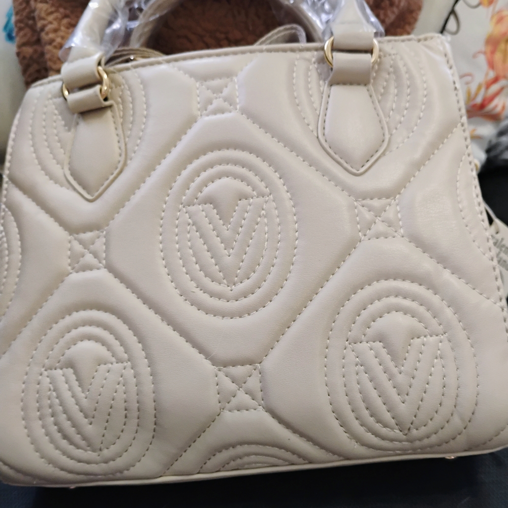 Elegant Cream Handbag